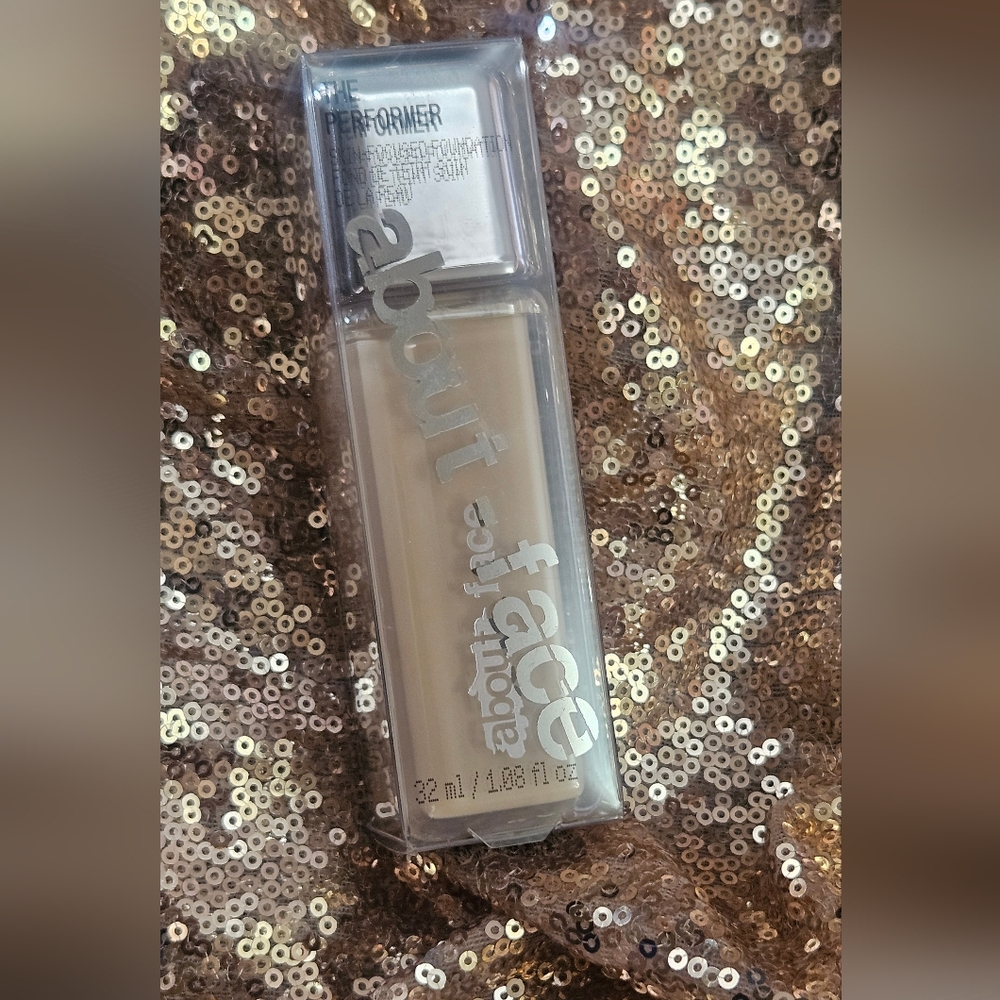 New About Face The performer foundation LW1 Neutral